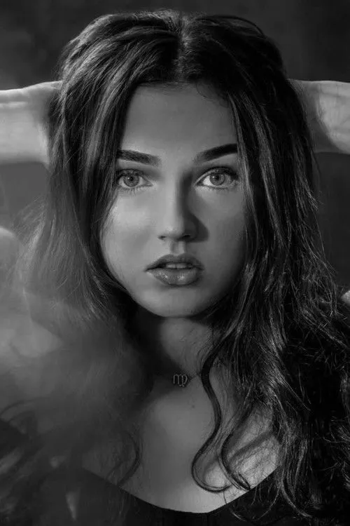 Photo of Lily Devlin