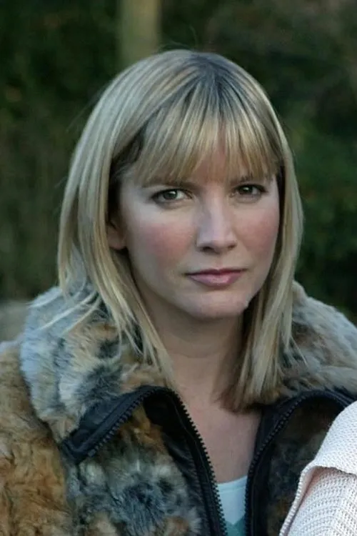 Profile photo of Lisa Faulkner