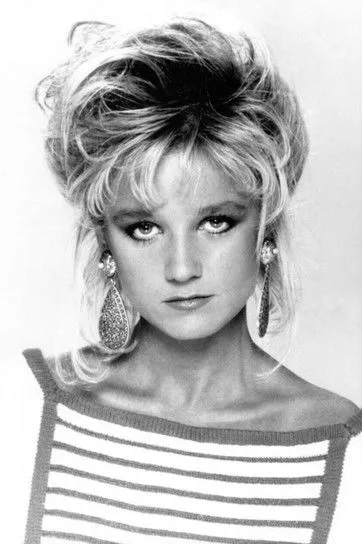 Profile photo of Lisa Maxwell