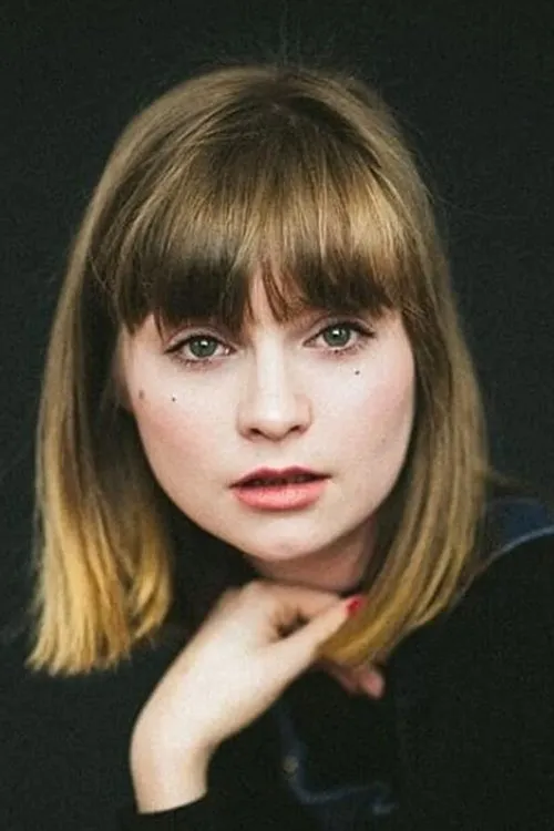 Photo of Lola Petticrew