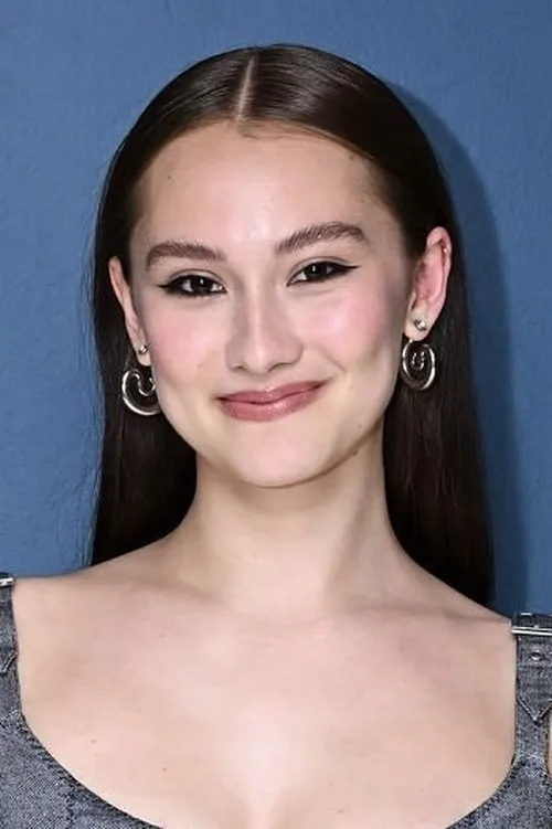 Profile photo of Lola Tung