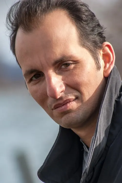 Profile photo of Louis Vanaria