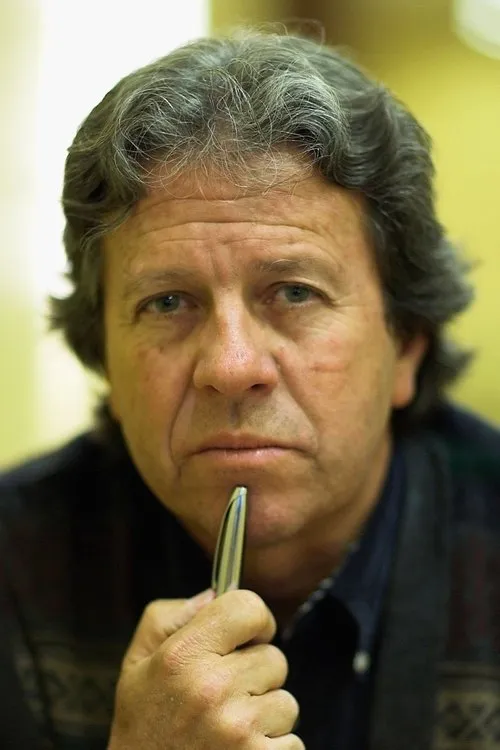 Profile photo of Luis Llosa