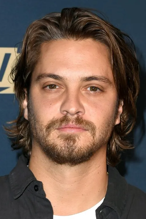 Photo of Luke Grimes