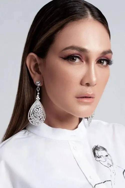 Photo of Luna Maya