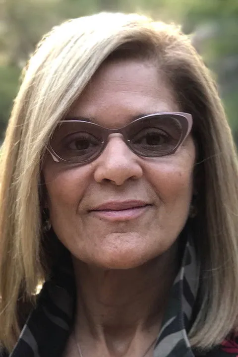 Profile photo of Lynne Southerland