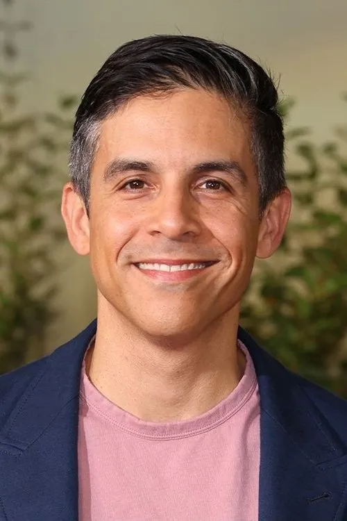 Profile photo of Matthew López