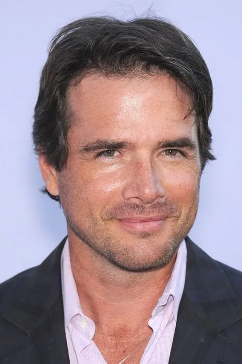 Photo of Matthew Settle