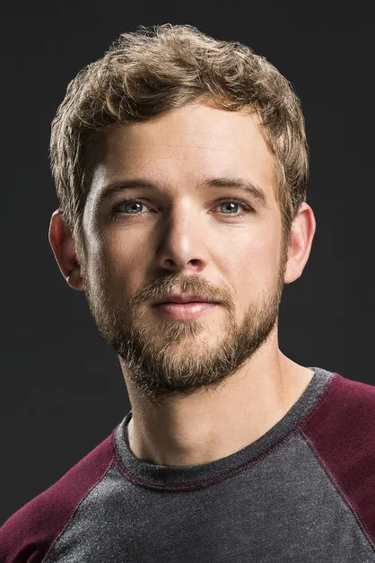 Photo of Max Thieriot
