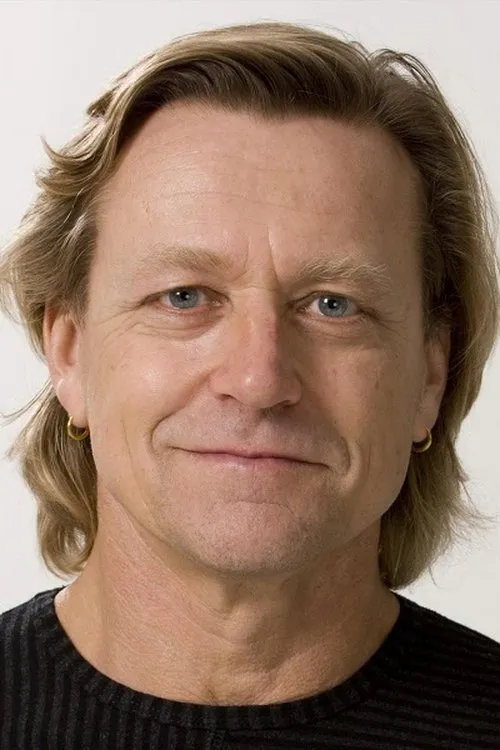 Profile photo of Michael Hurst
