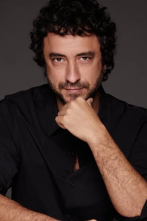 Profile photo of Miguel Ramiro