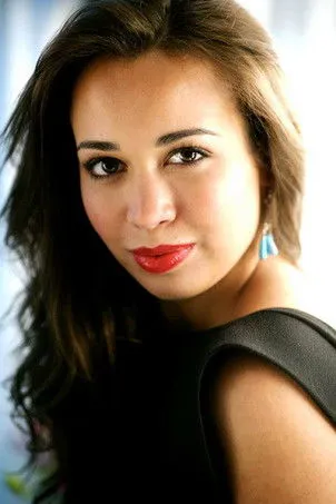 Profile photo of Nadine Sierra