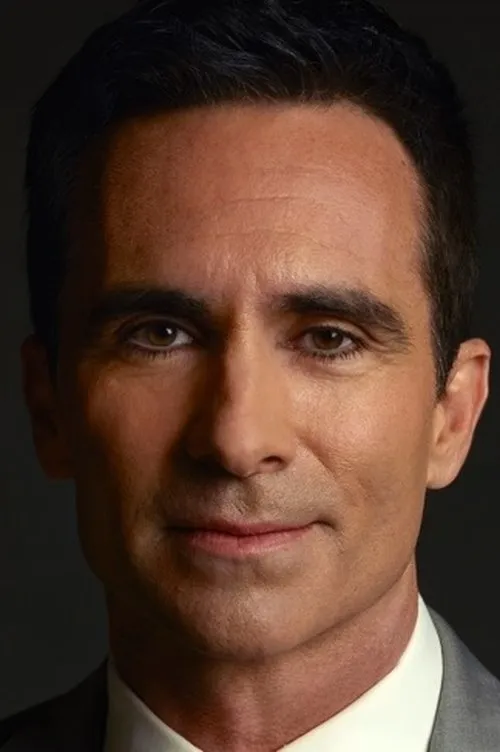Profile photo of Nestor Carbonell