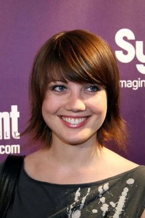 Profile photo of Nicki Clyne