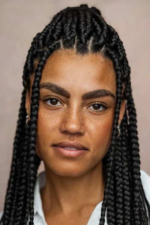 Photo of Nicole Deon