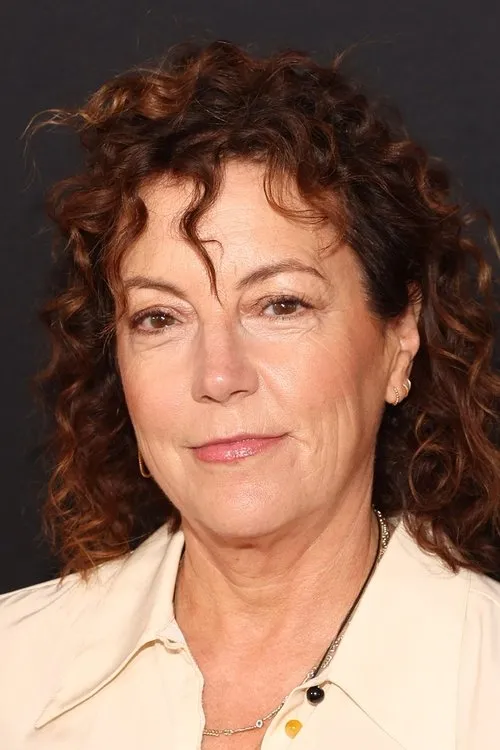 Profile photo of Nina Gold