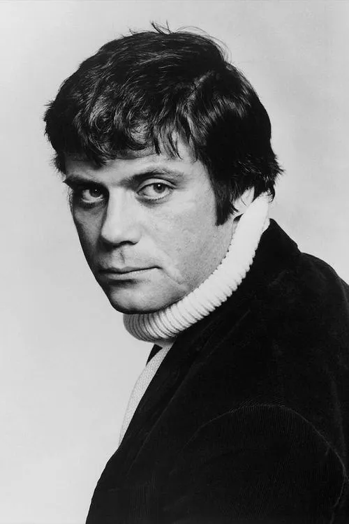 Photo of Oliver Reed