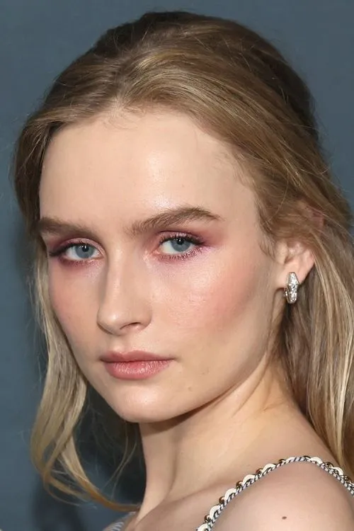 Photo of Olivia DeJonge