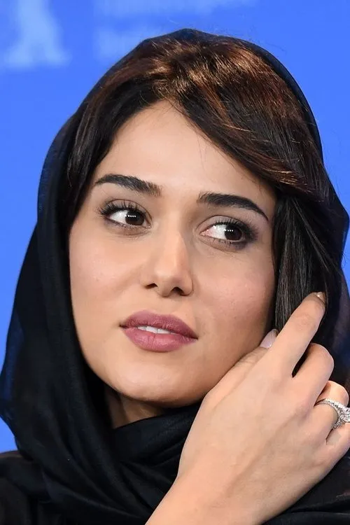 Photo of Parinaz Izadyar