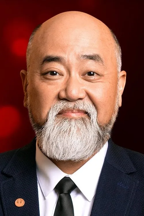 Photo of Paul Sun-Hyung Lee