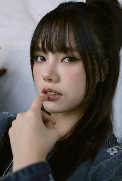 Photo of Praewa Suthamphong