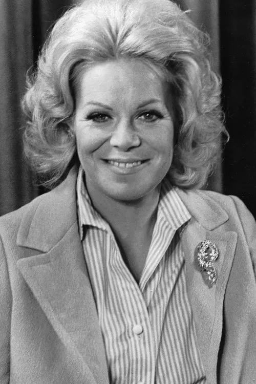 Photo of Rachel Roberts