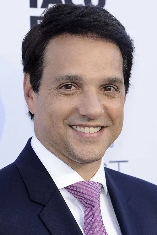 Photo of Ralph Macchio