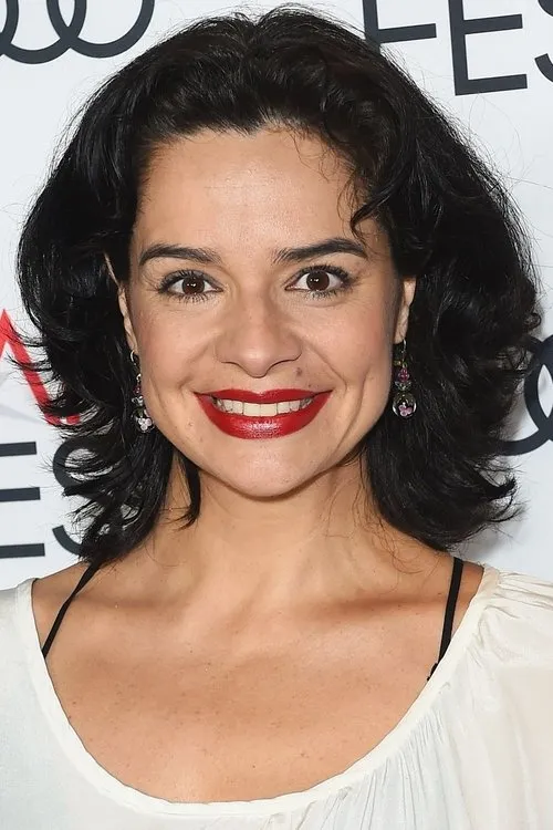 Photo of Raquel Karro