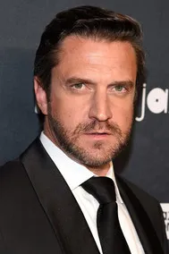 Profile photo of Raúl Esparza