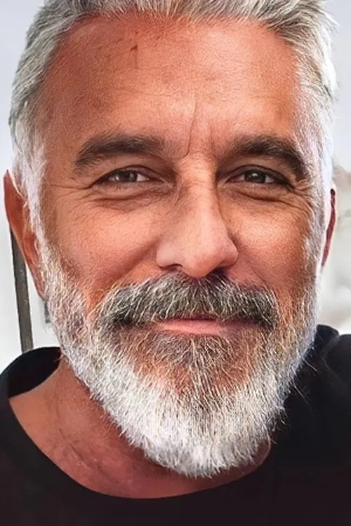 Profile photo of Ray Siegle