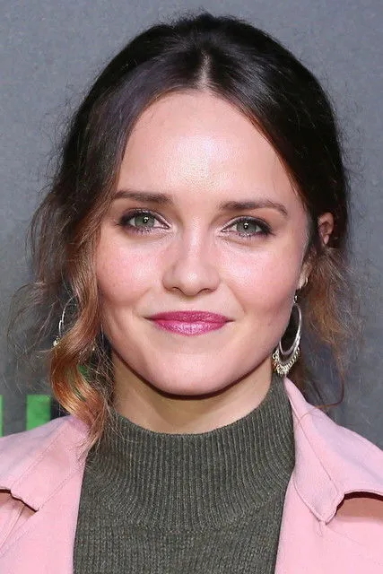 Photo of Rebecca Breeds