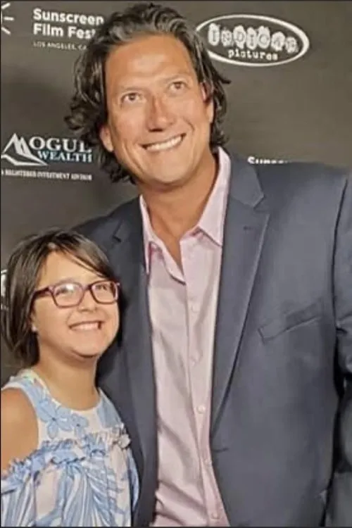 Profile photo of Robert Enriquez