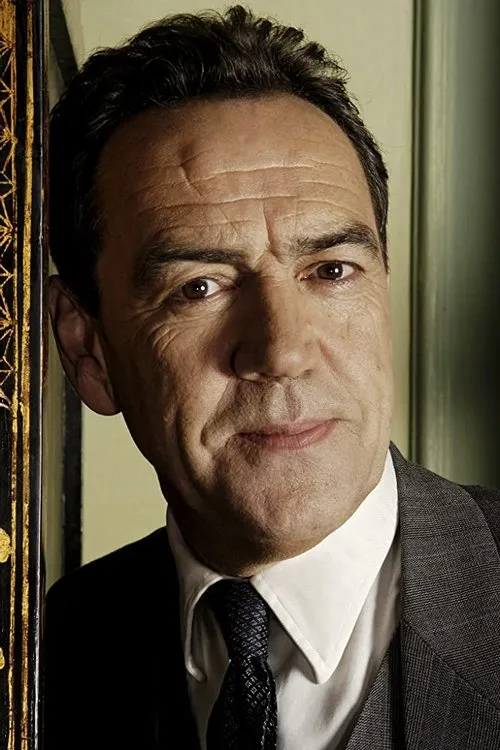 Photo of Robert Lindsay