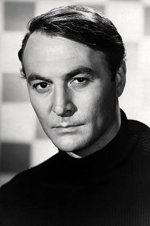 Photo of Robert Loggia