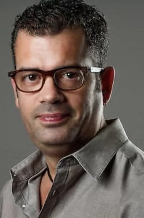Profile photo of Roger Zayas-Bazán
