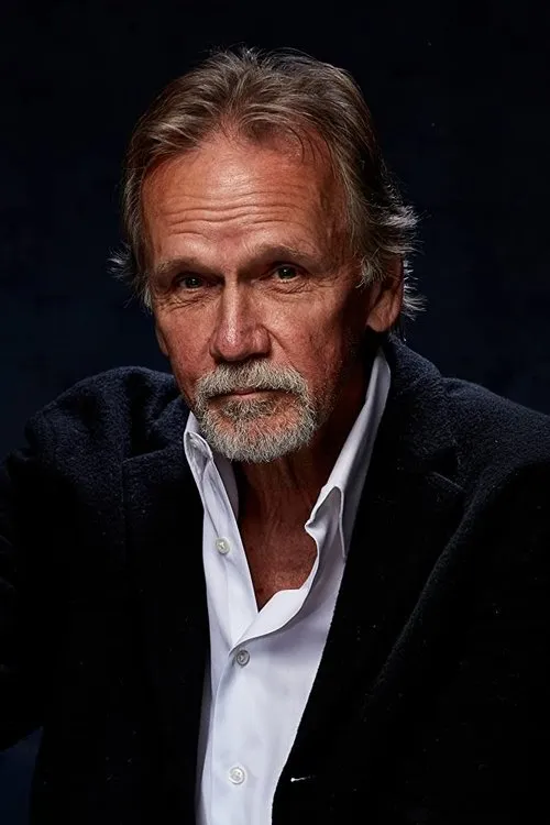 Photo of Sam Hennings