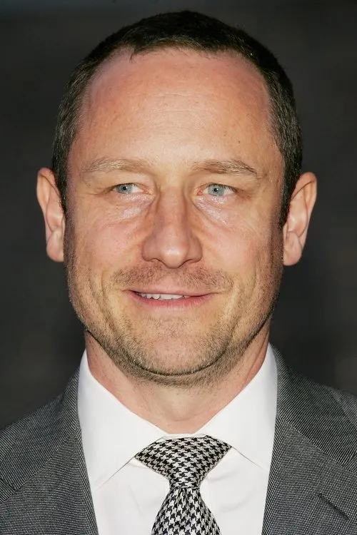 Photo of Sam Robards