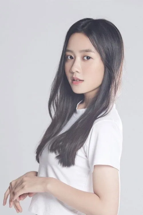 Photo of Shin Soo-yeon