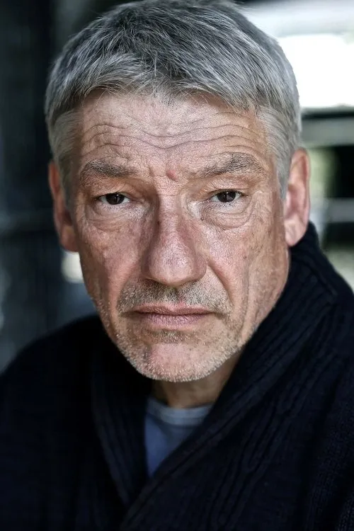 Photo of Simon Armstrong