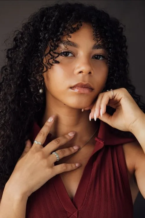 Photo of Simone Miller