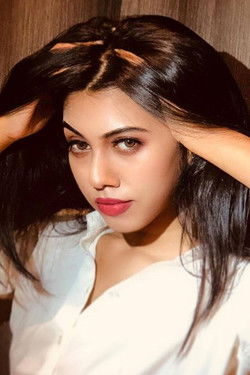 Profile photo of Simran Khan