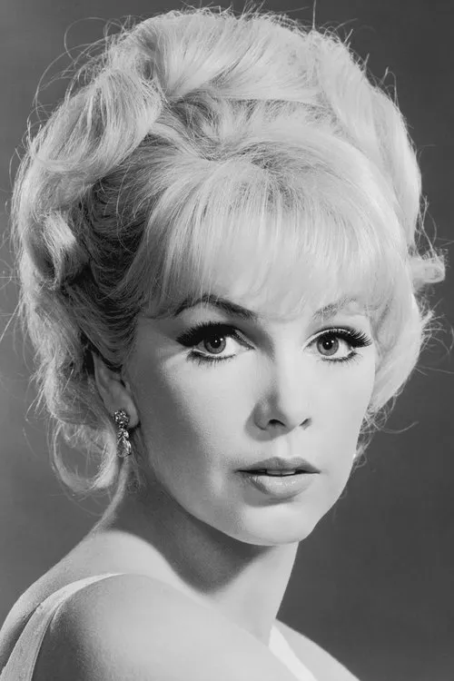Photo of Stella Stevens