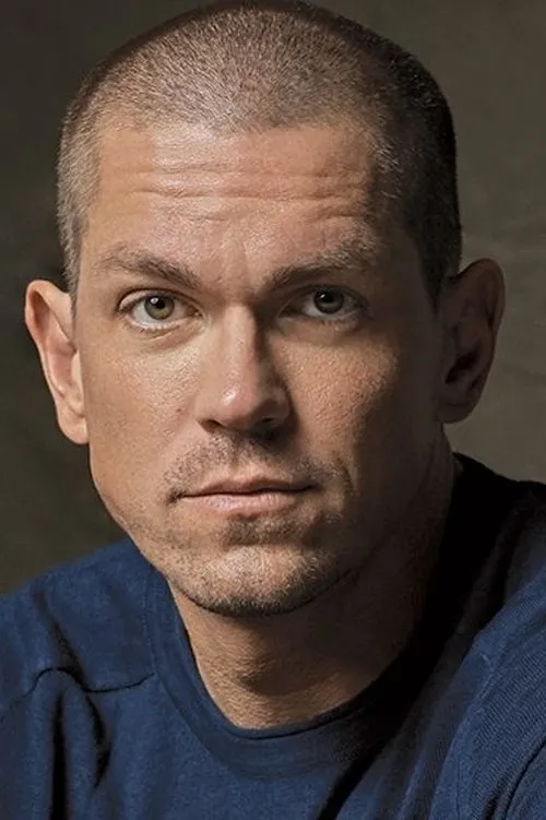 Photo of Steve Howey