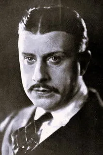 Photo of Stuart Holmes