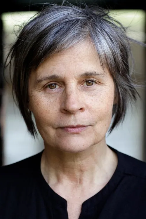 Photo of Suzanna Hamilton