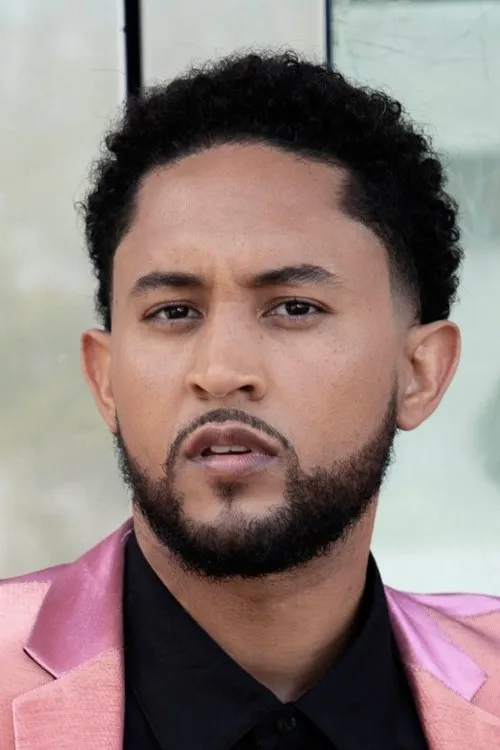 Photo of Tahj Mowry