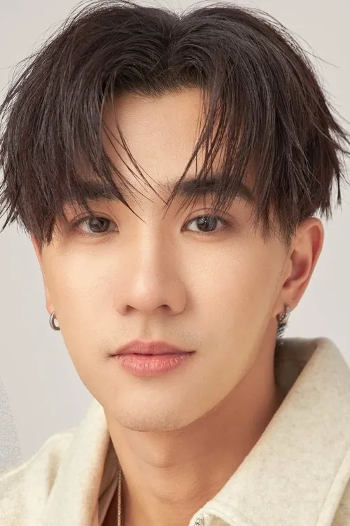 Photo of Tanapon Sukumpantanasan