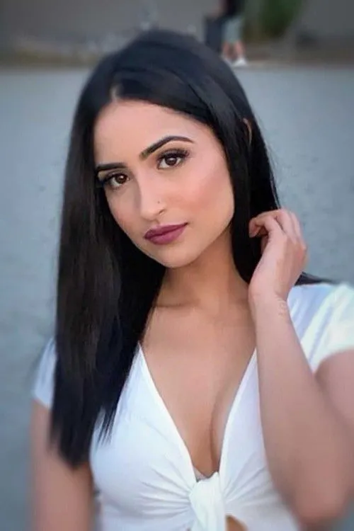 Photo of Tanu Grewal
