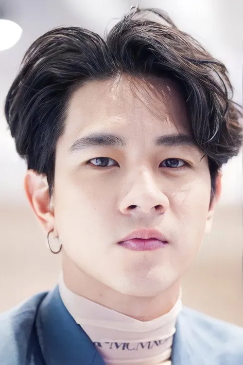 Profile photo of Theerachai Wimolchaireuk