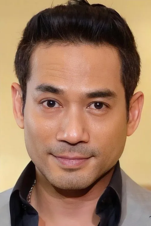 Photo of Theerapat Sajakul